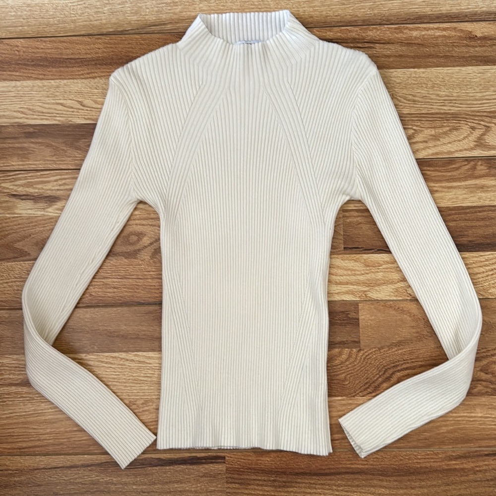 Women top bundle - Picture 5 of 9